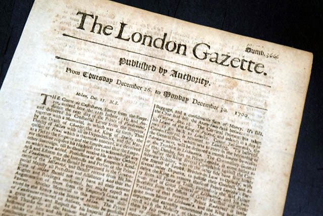 Genuine London Gazette newspaper from 1700...