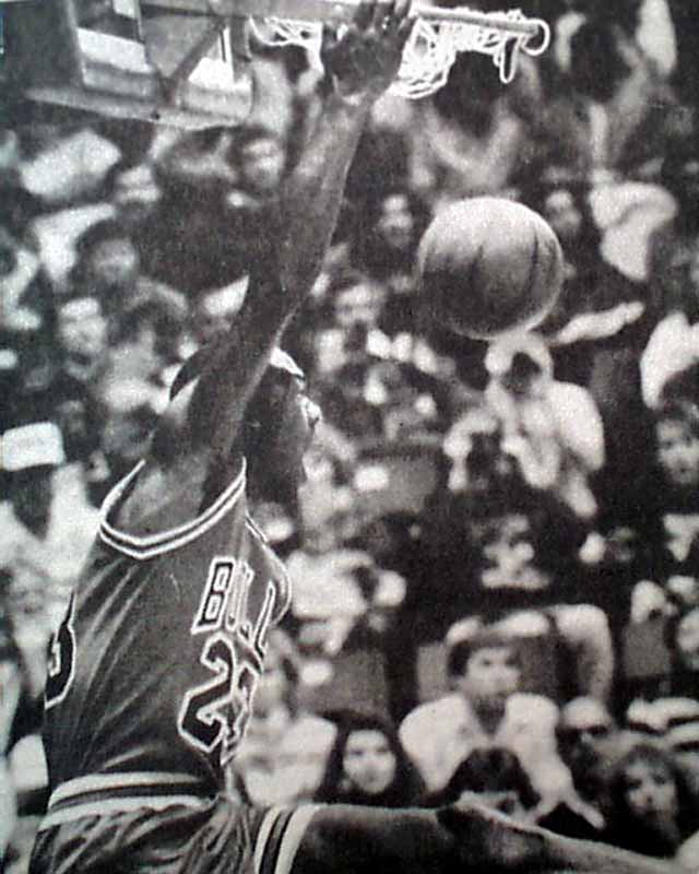 Michael Jordan Wins His First Dunk Contest 