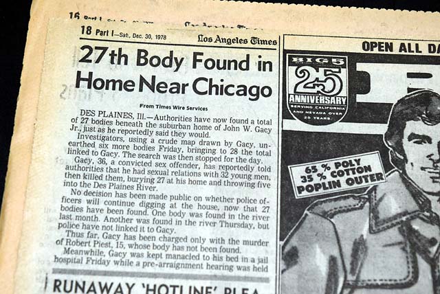 John Wayne Gacy discovered... serial killer clown...