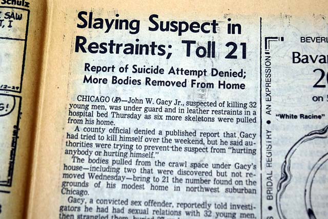 John Wayne Gacy discovered... serial killer clown...