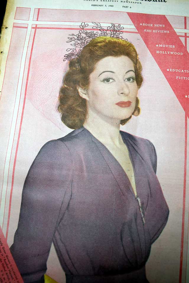 1943 Hollywood actress Greer Garson color cover...