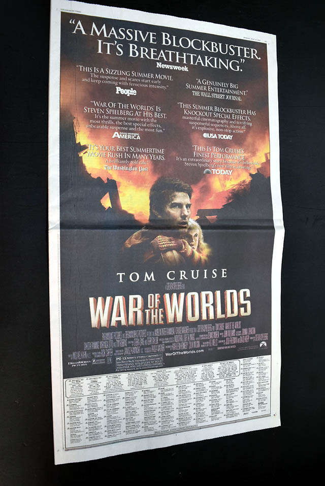2005 2nd week premiere of "War of the Worlds" film advertisement...