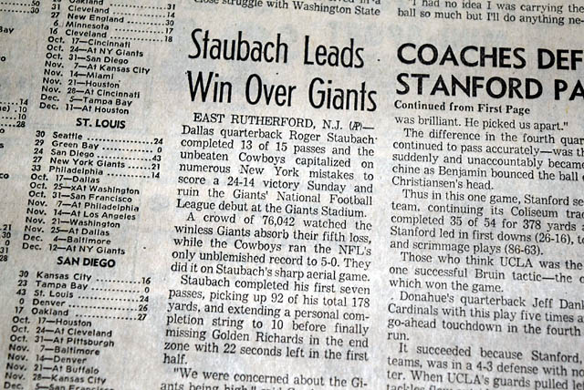 THE LOS ANGELES TIMES (sports section only), Oct. 11, 1976&nbsp;*...